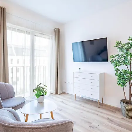 Daire Rooftop Access - French Balcony - Budapeşte