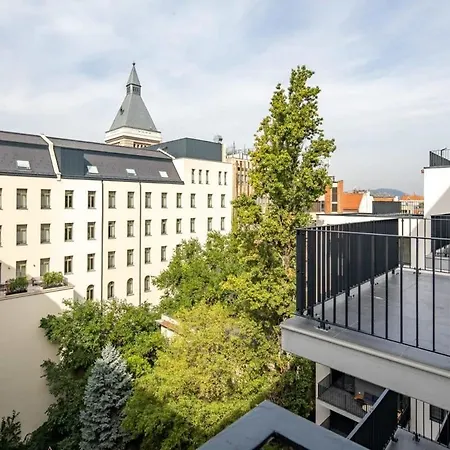 Appartamento Rooftop Access - French Balcony - Budapest