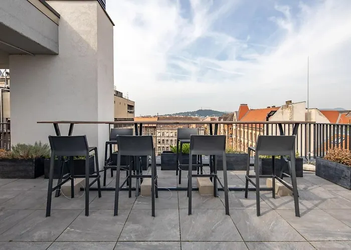 Lejlighed Rooftop Access - French Balcony -